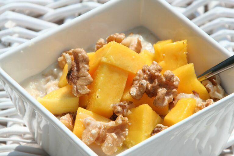 Havermout met mango en walnoot