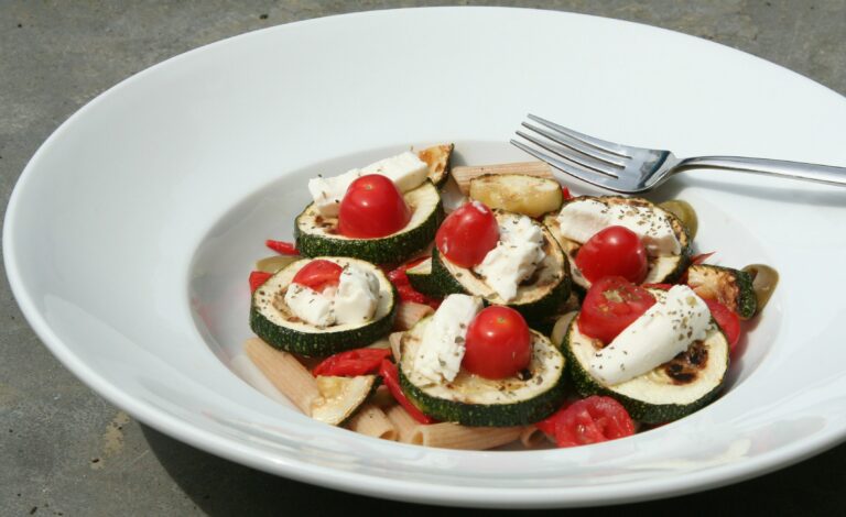 Courgette geitenkaas salade