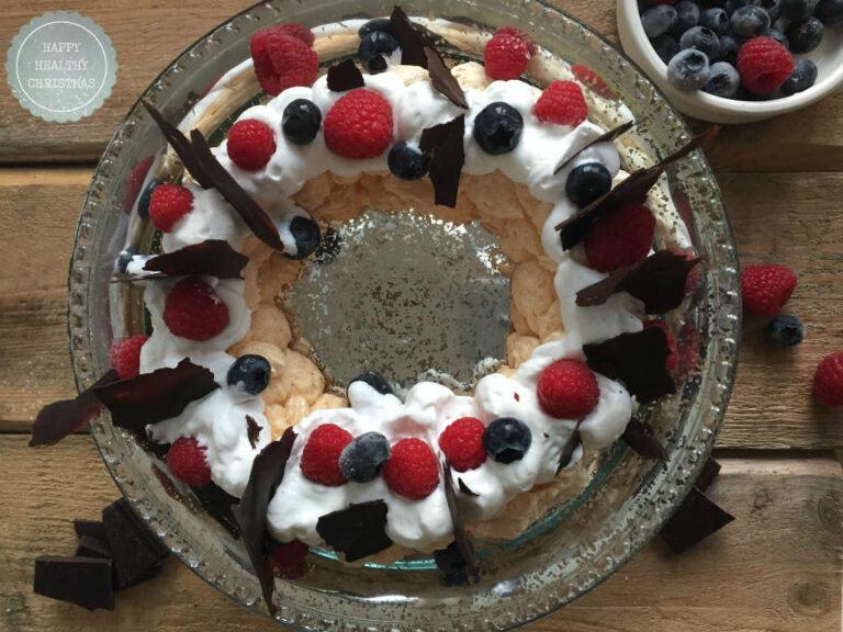 pavlova met fruit en chocolade