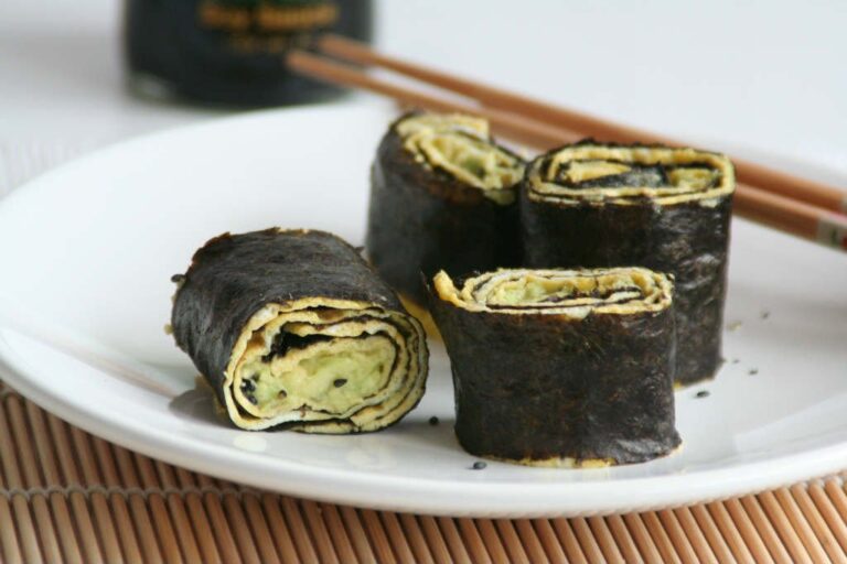 Omelet sushi wraps