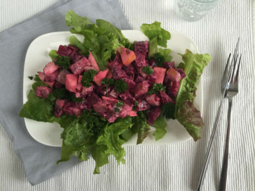 bietensalade met haring en appel