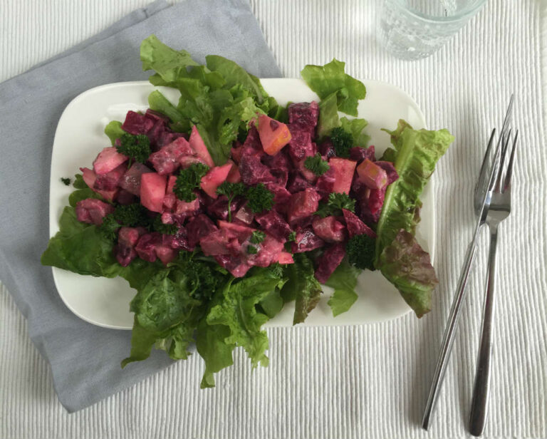 bietensalade met haring en appel
