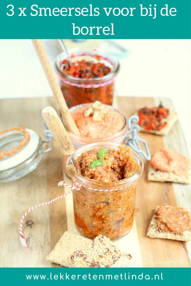 Borrelen en het weekend horen bij elkaar. Op het menu 3 smeersels voor bij de borrel: een paprika spread, rode pesto en paprika tapenade.