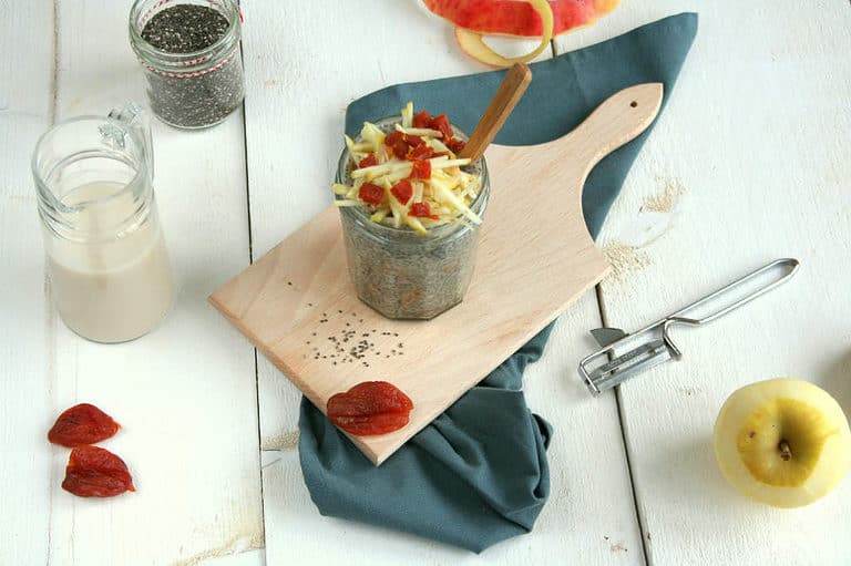 Overnight chia pudding met abrikozen