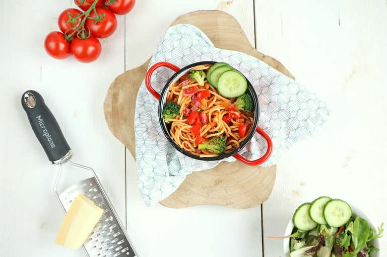 Spaghetti met salami en broccoli