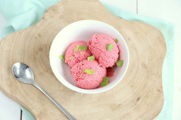 aardbeien ijs met kokosroom