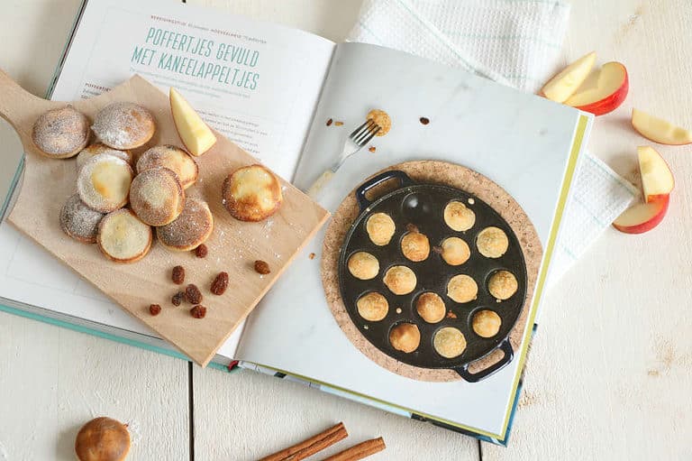 Poffertjes gevuld met kaneelappeltjes