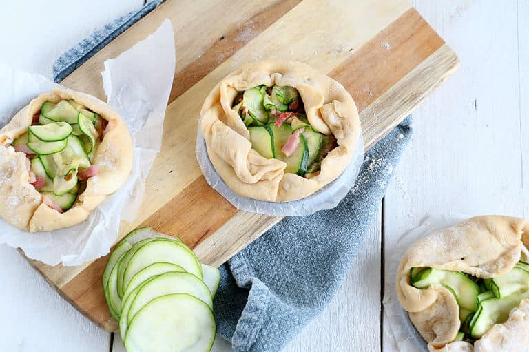 Galette met courgette en spekjes