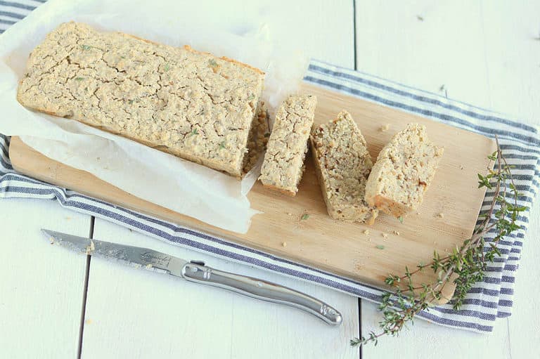Hartige havermout cake met geitenkaas