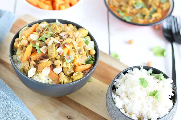 Kip korma met zoete aardappel en kikkererwten