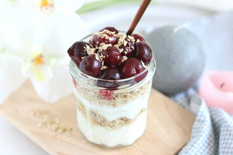 kwark met kokos granola