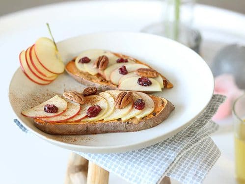 Zoete aardappel toast met appel