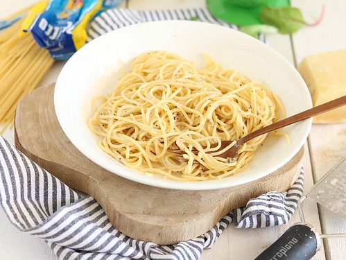 spaghetti cacio e pepe