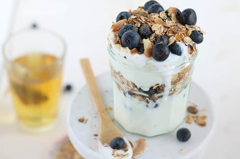 Powerontbijt met skyr en granen