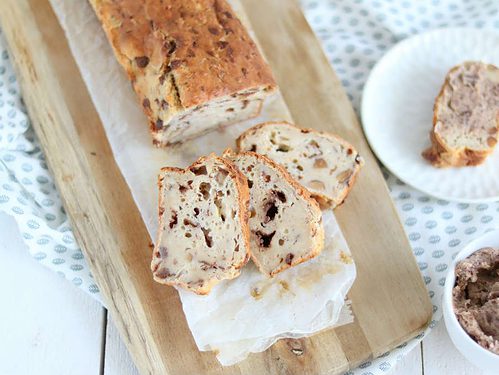 Kwarkbrood met chocolade en noten