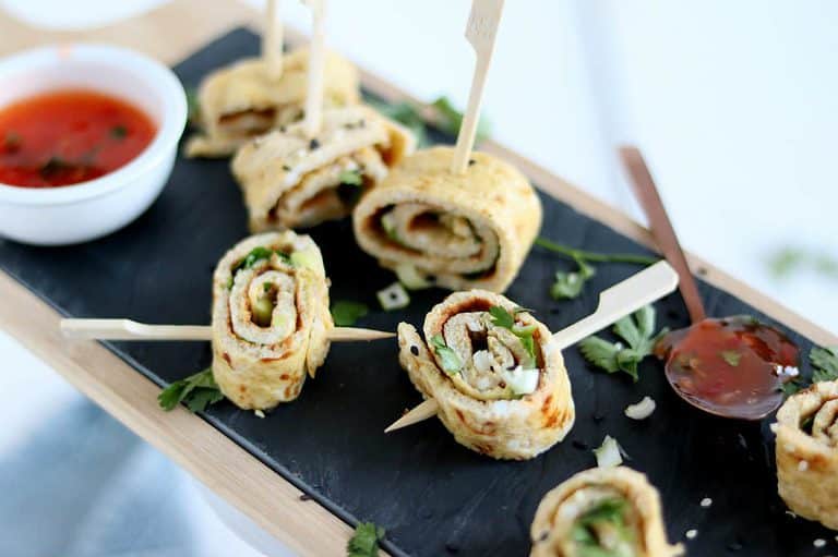 Omelet rolletjes met groene curry