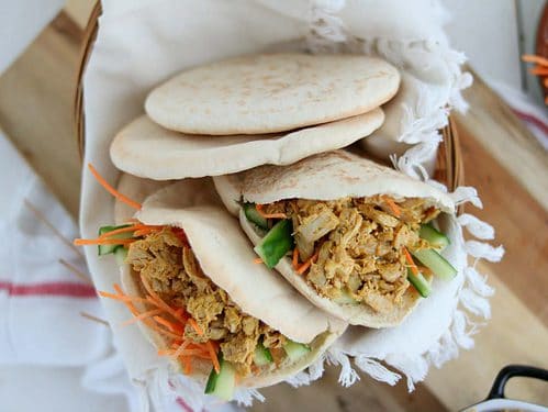 Pita pulled chicken