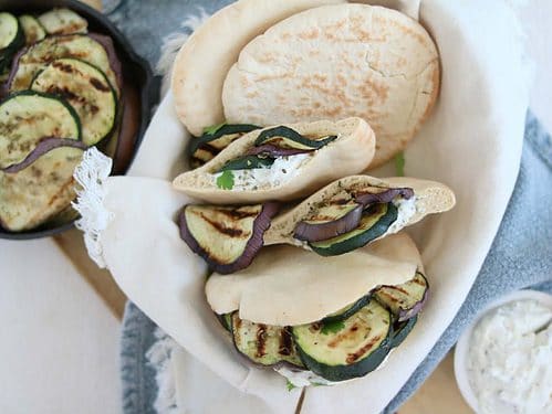 Pita met feta spread en gegrilde groente