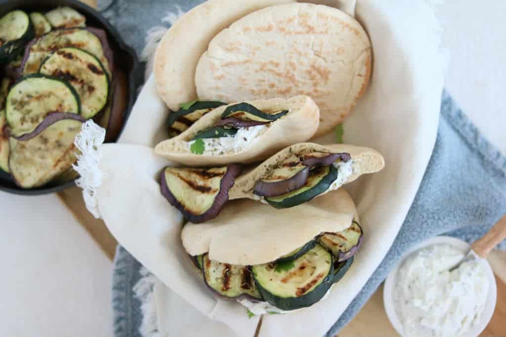 Pita met feta spread en gegrilde groente