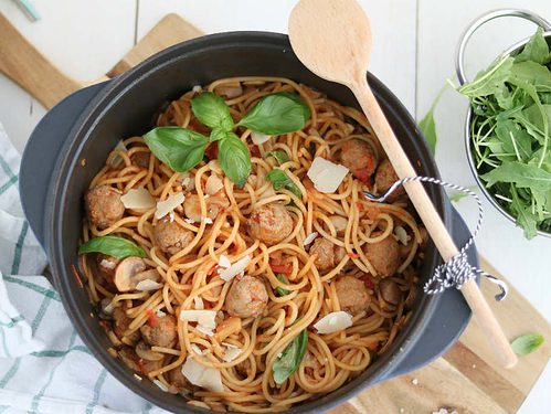 Eenpans spaghetti met balletjes