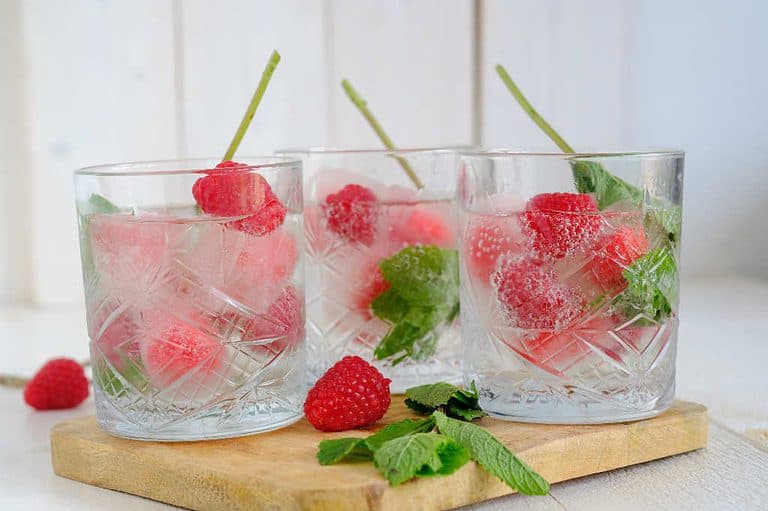 Prosecco met framboos en munt