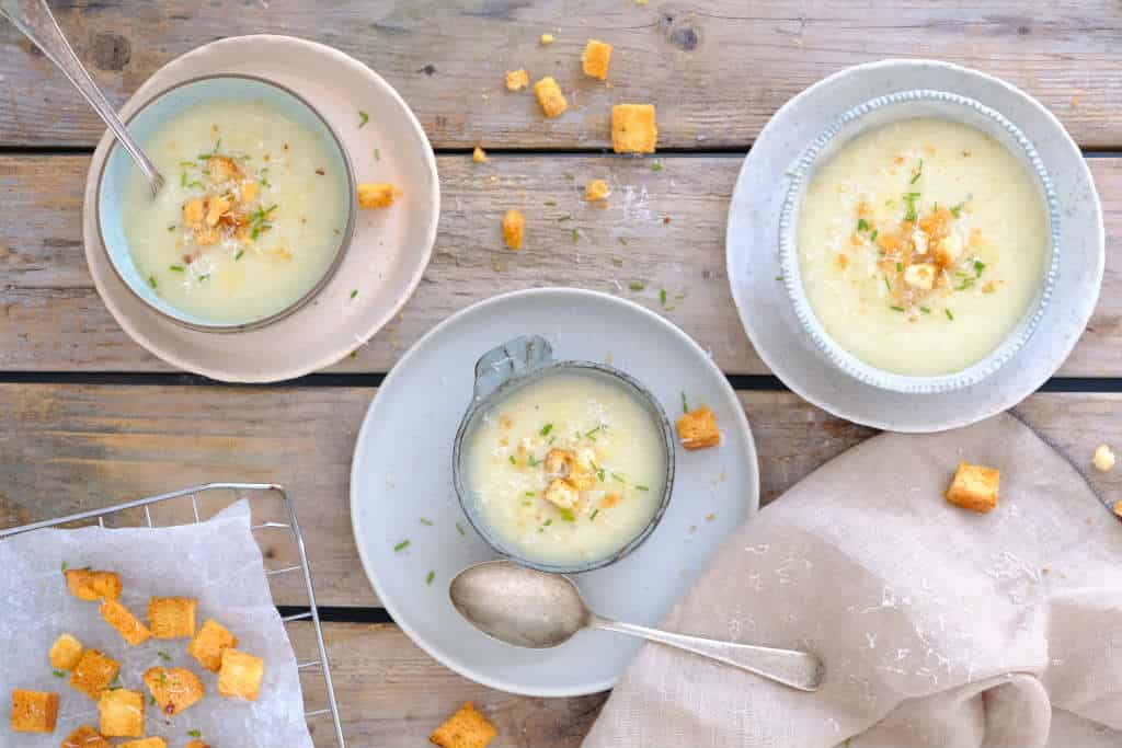 Romige bloemkoolsoep met croutons