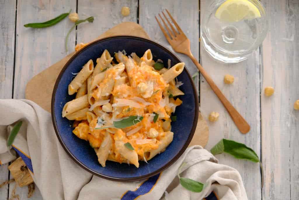 Pasta met pompoen en salie
