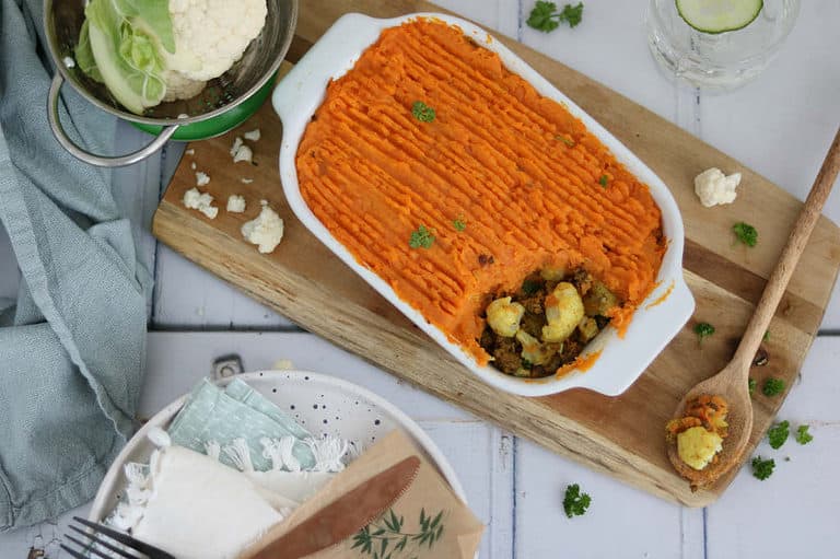 Ovenschotel met bloemkool en zoete aardappel