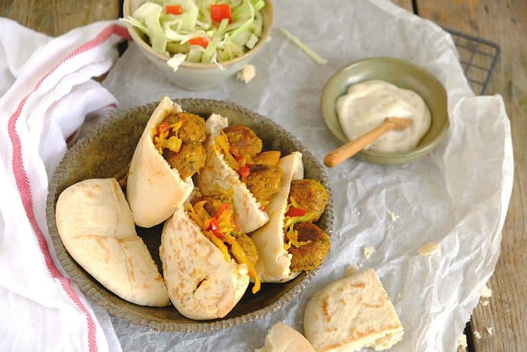 Pita falafel met spitskool