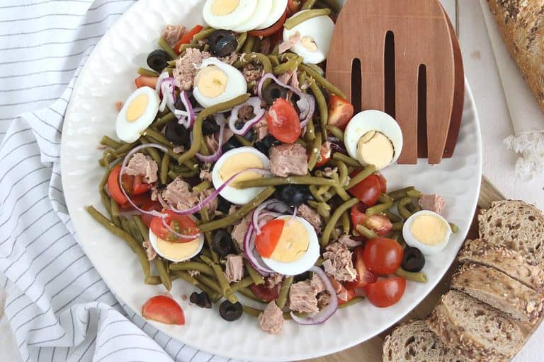 Makkelijke salade niçoise voor op de camping