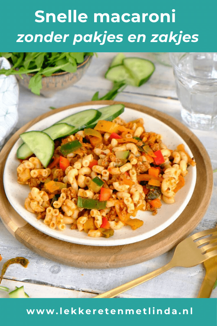 Vegetarische pasta met spinazie en champignons