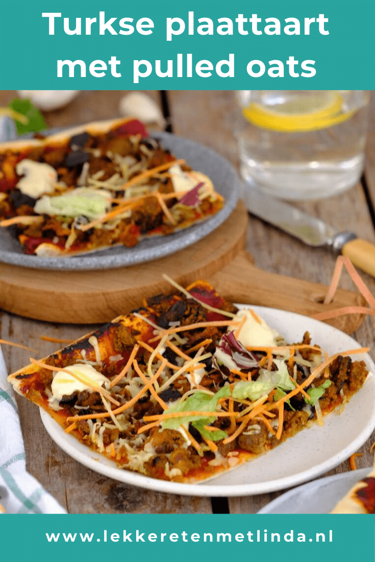 Turkse plaattaart met pulled oats. Een lekker vegetarisch gerecht voor het avondeten of lekker als borrelhap of hapjes bij een feestje. #pulledoats #plaattaart