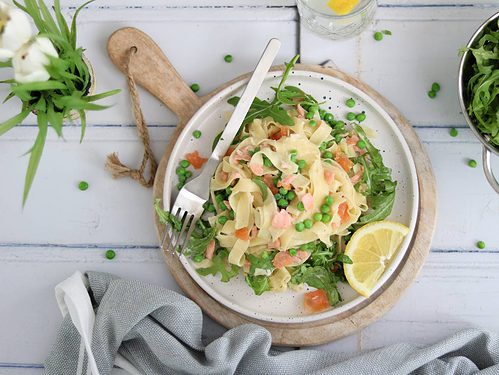 Pasta met zalm en doperwten