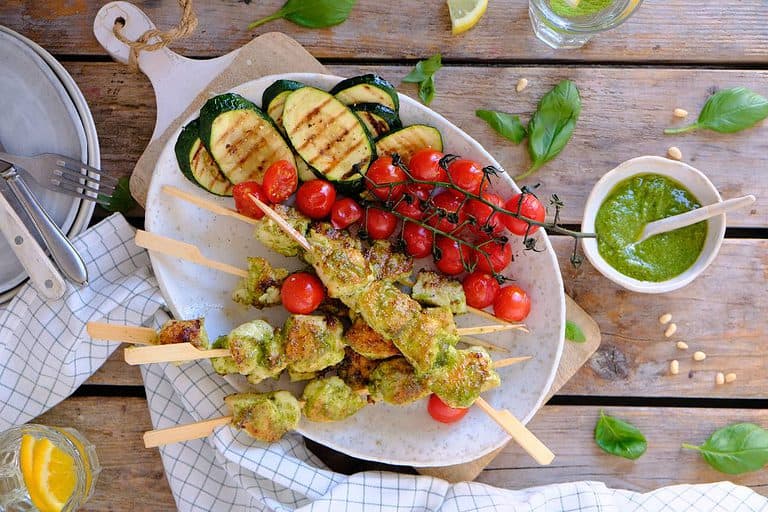 Italiaanse kip spiesjes met gegrilde groente