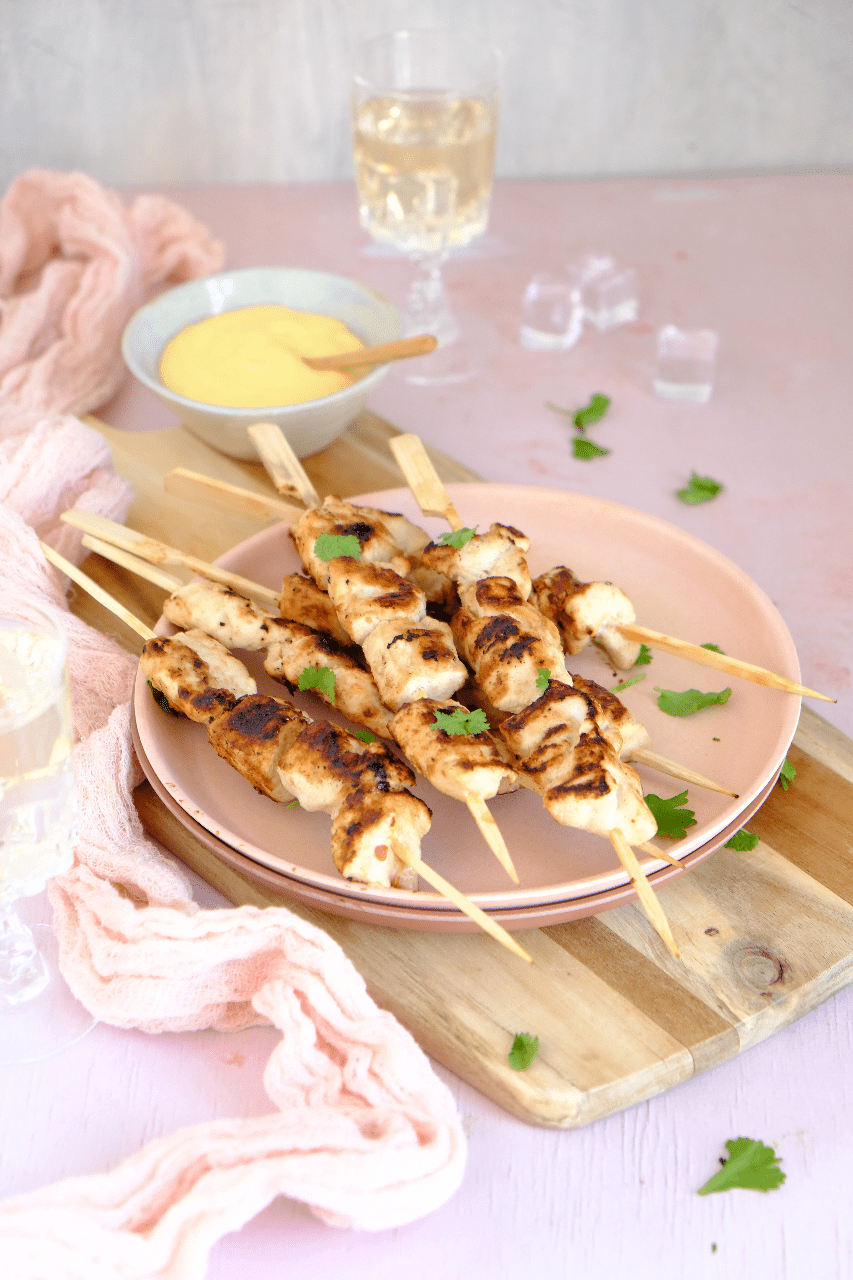 Aziatisch gemarineerde kip met mango dip. Makkelijk recept voor de barbecue of Aziatische maaltijd