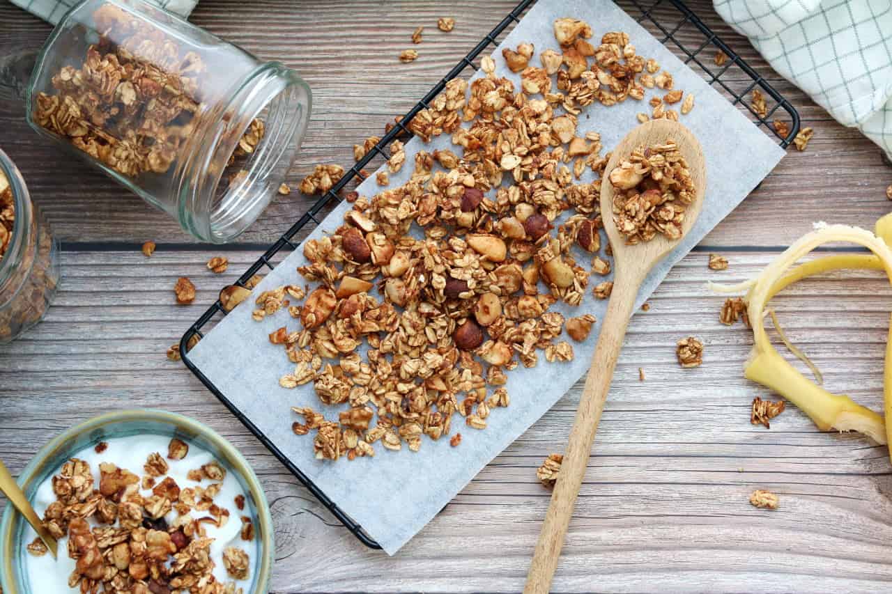 Noten granola met banaan uit Charlie’s Kitchen