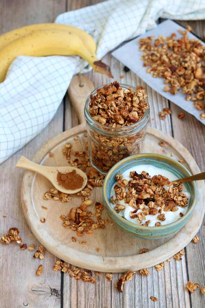 Noten granola met banaan 2 a