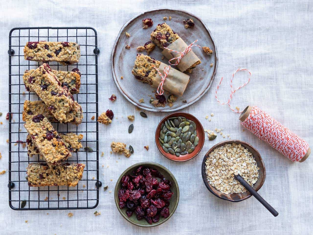 Mueslirepen met gedroogd fruit, noten en pitten