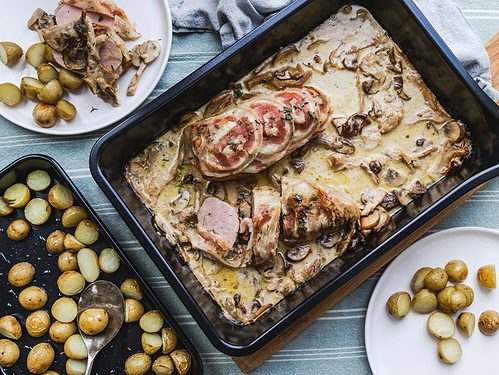 Varkenshaas in oven met champignons en krieltjes