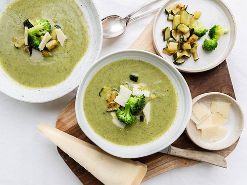 Broccoli courgette soep. Makkelijke, snelle en gezonde soep met broccoli en courgette