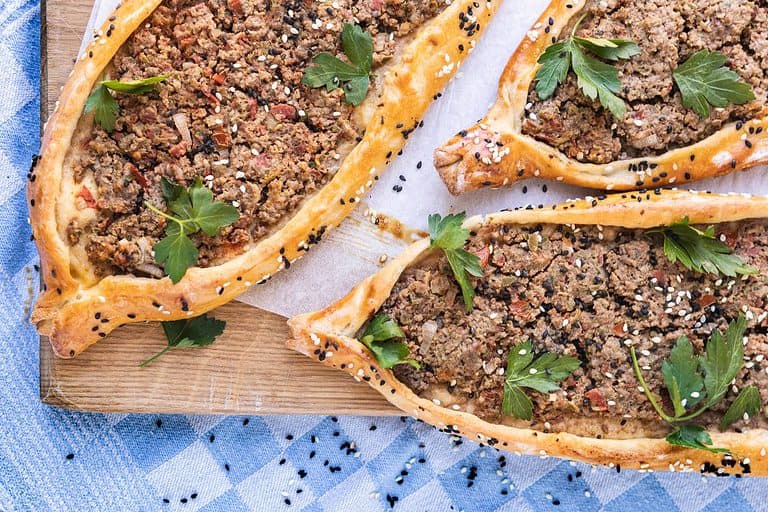 Pide met gehakt