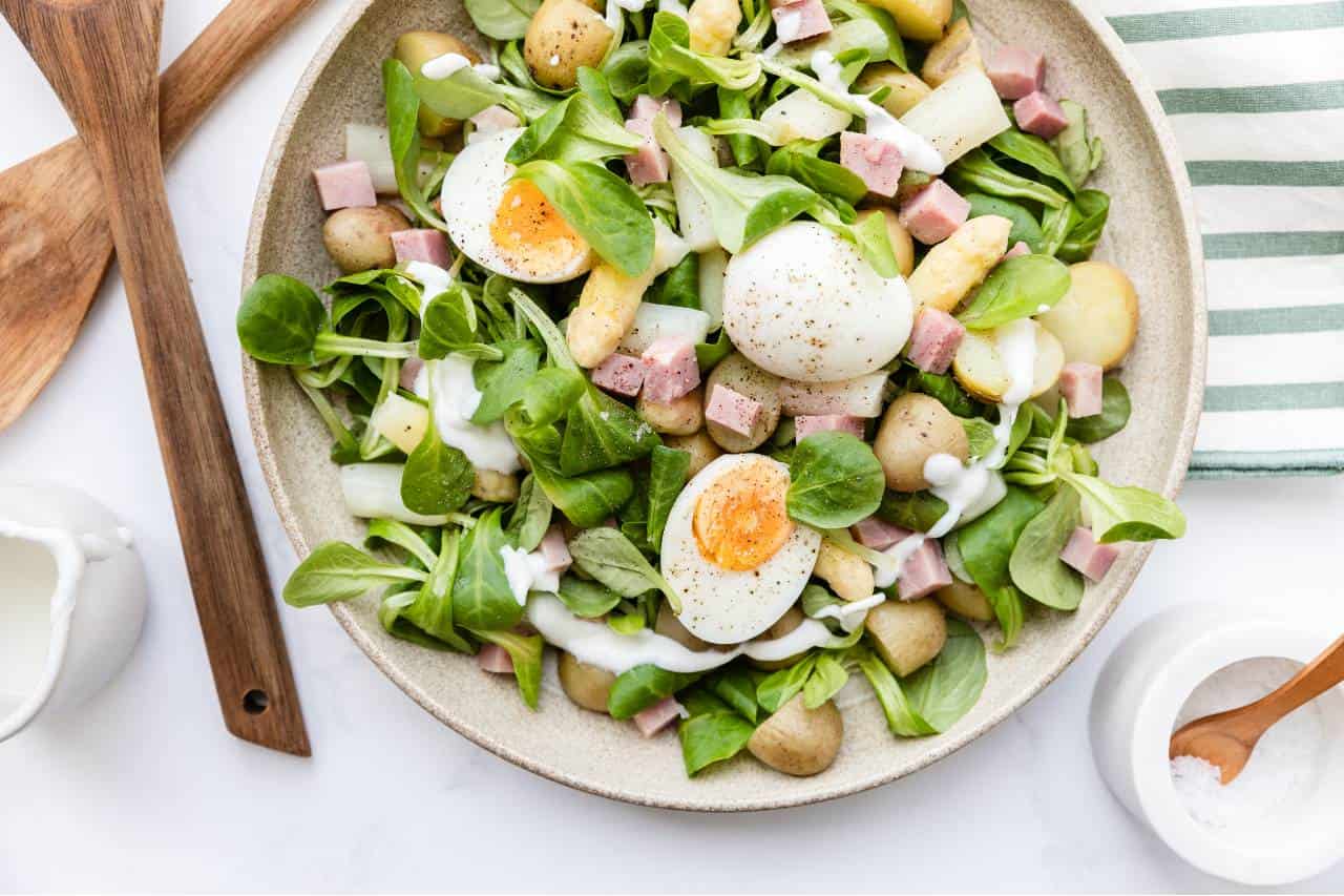 Aspergesalade met ham en ei
