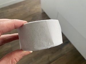 Baking met bakpapier voor bladerdeegring