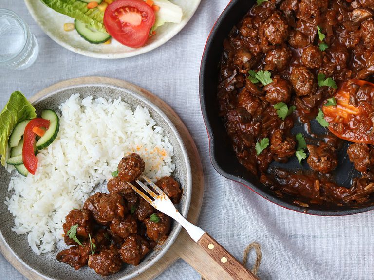 gehaktballetjes in tomatensaus
