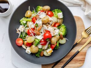 Broccoli salade